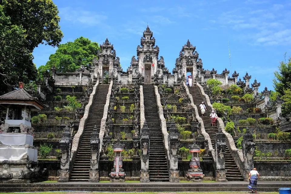 Travel Image 4